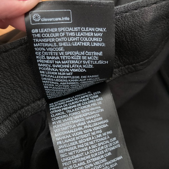 Straight cut black leather pants - Picture 4 of 11